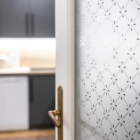 Apartament Jewel - Stylish Flat In The Center! With Sauna Karlowe Wary